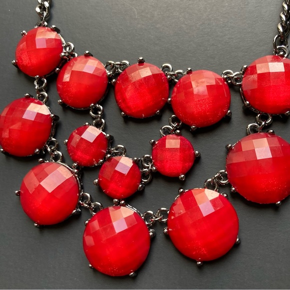 Red Faceted Stone Statement Necklace - Picture 2 of 3